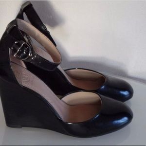 Tory Burch- “Thames” patent-leather wedge heels